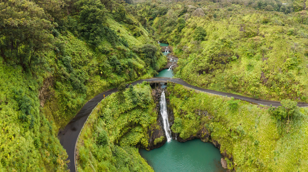 west wailua falls bridge on road to Hana maui tour