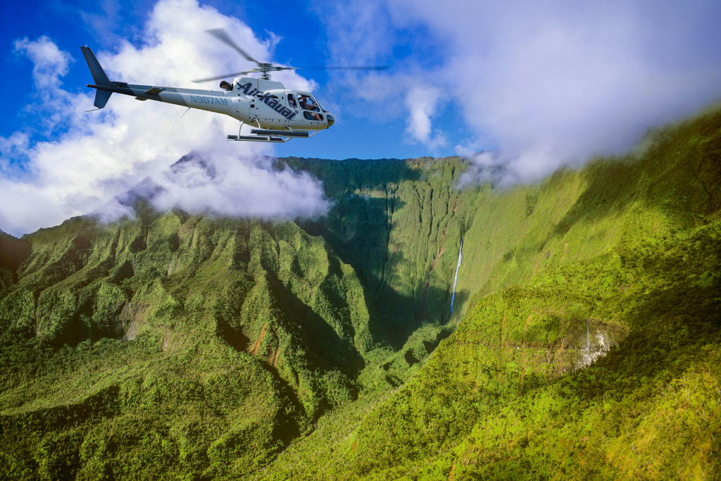 Ohana Kauai Helicopter Tour over weeping wall Mt Wailaleale Crater